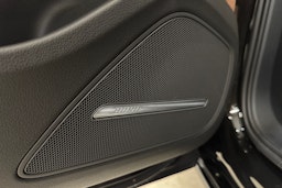 met. ruskea (tumma) Audi A8 2014 kuva 30.