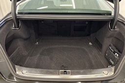met. ruskea (tumma) Audi A8 2014 kuva 37.