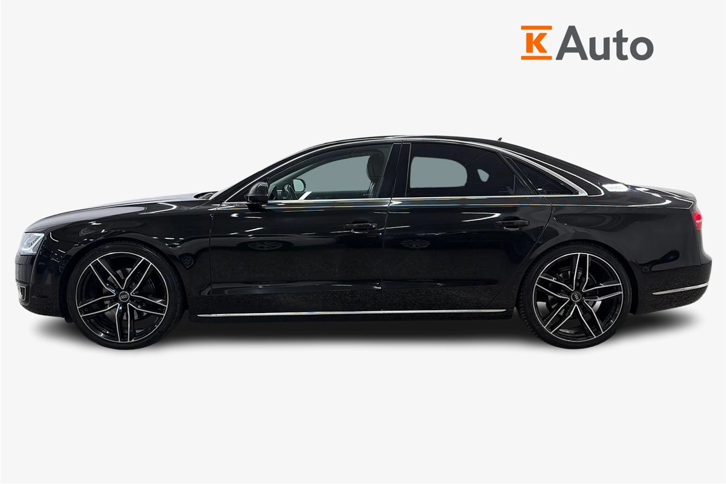 musta Audi A8 2015 kuva 5.