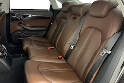 musta Audi A8 2015 kuva 8.