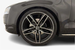 musta Audi A8 2015 kuva 9.