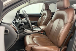 musta Audi A8 2015 kuva 13.