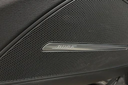 musta Audi A8 2015 kuva 18.