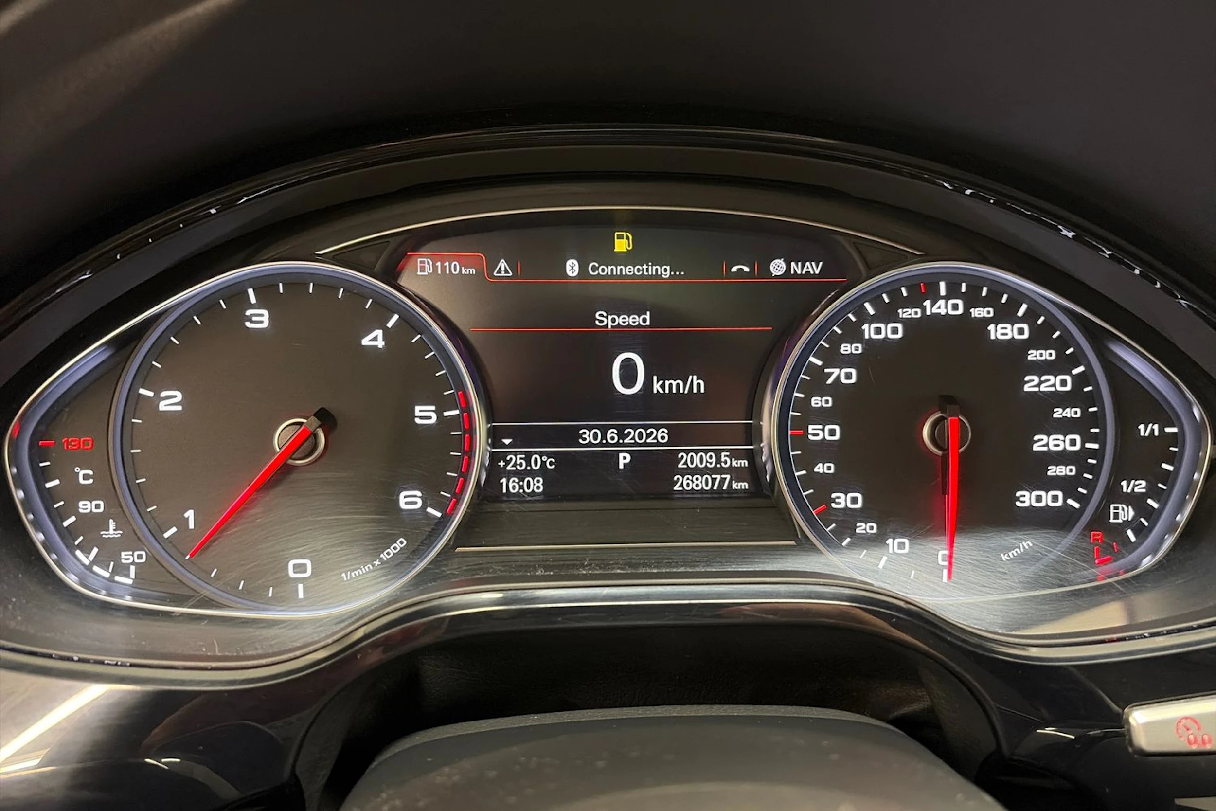 musta Audi A8 2015 kuva 19.