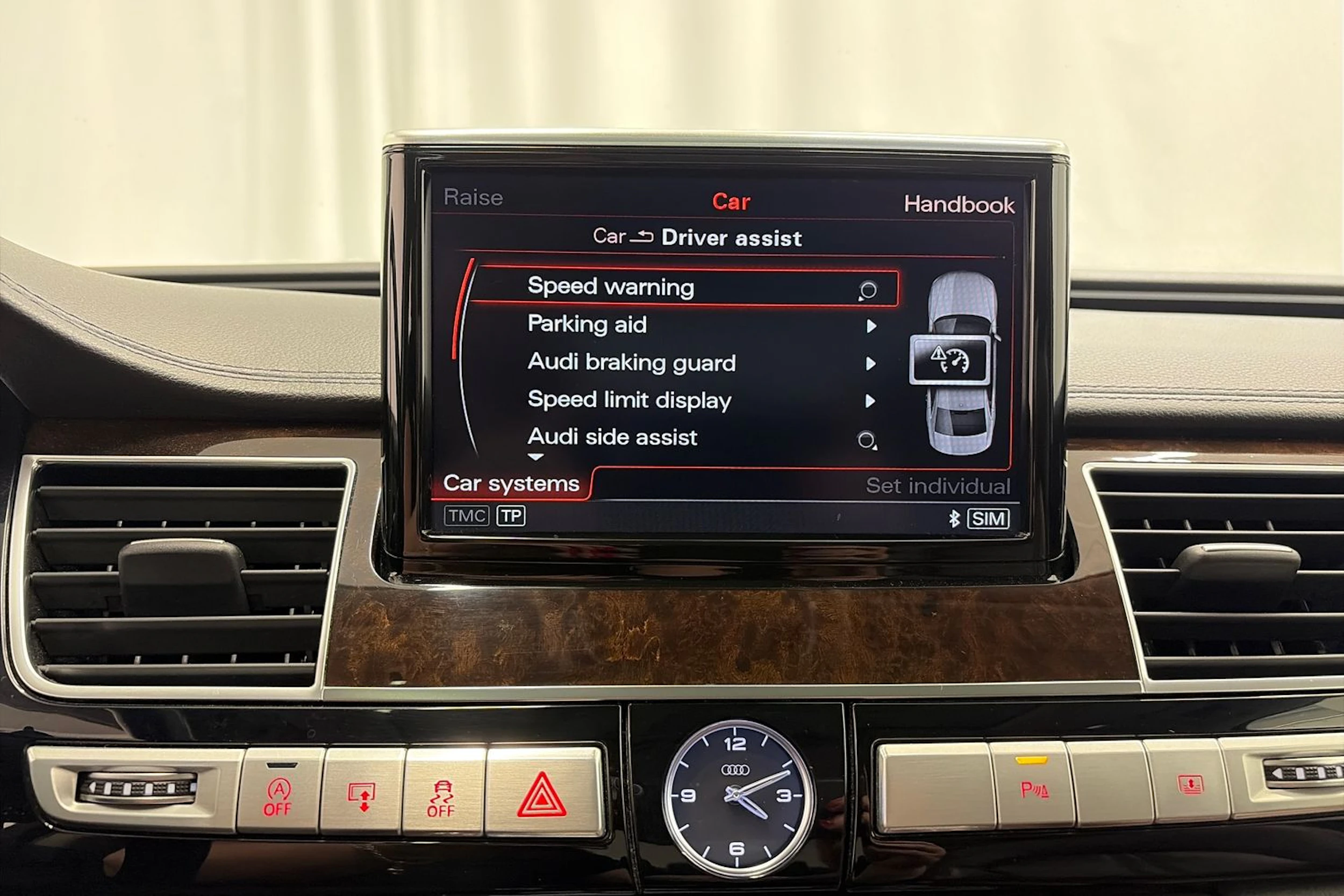 musta Audi A8 2015 kuva 29.