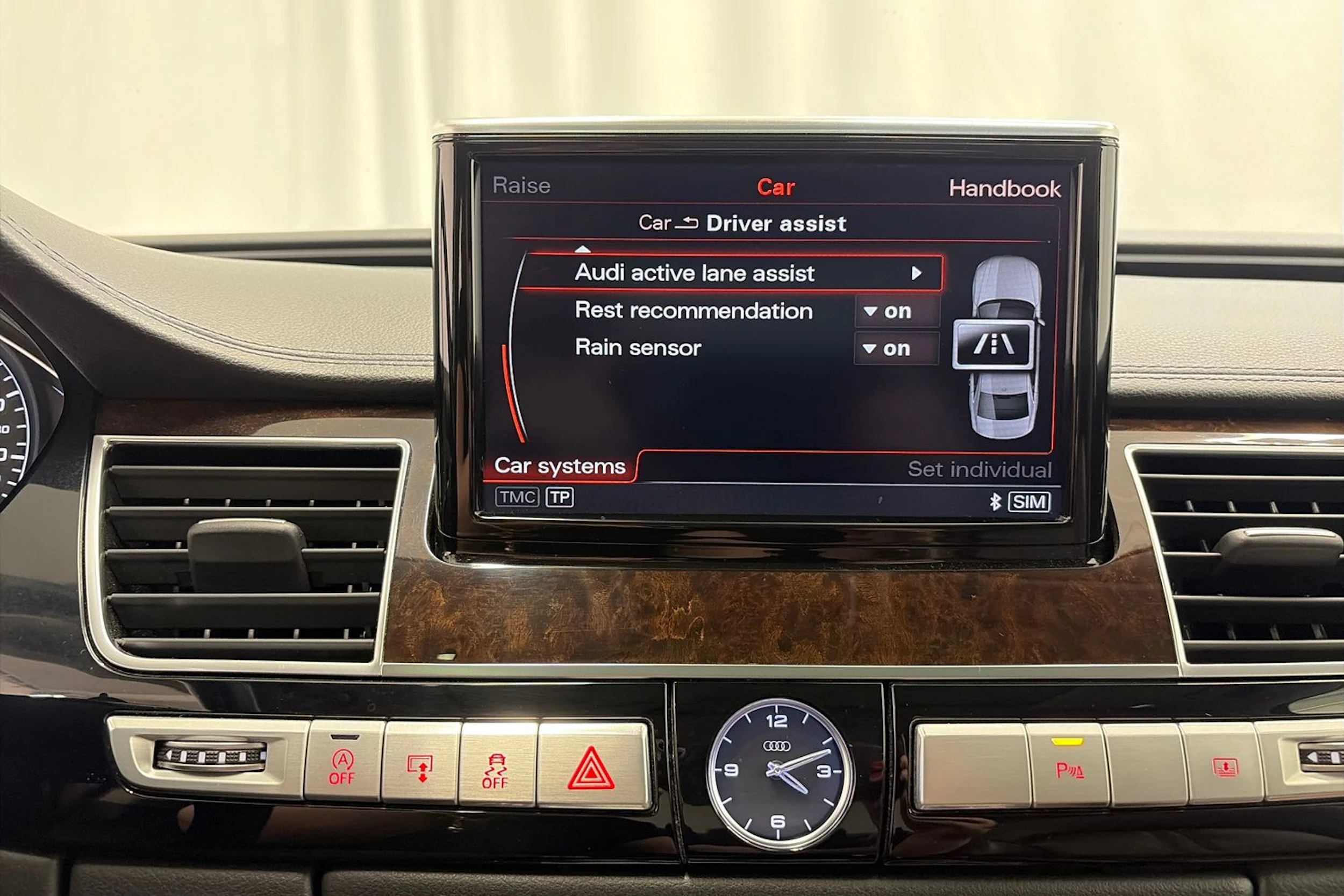 musta Audi A8 2015 kuva 30.