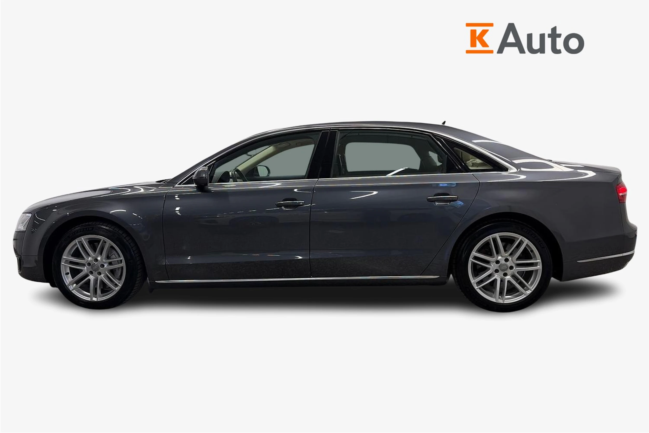 harmaa Audi A8 2016 kuva 5.