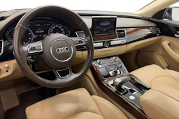 harmaa Audi A8 2016 kuva 6.