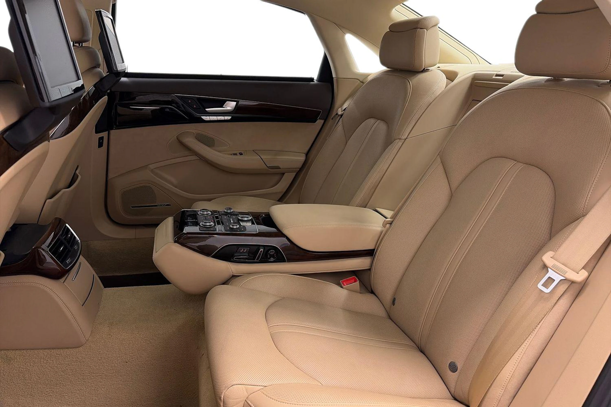 harmaa Audi A8 2016 kuva 9.