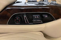 harmaa Audi A8 2016 kuva 14.