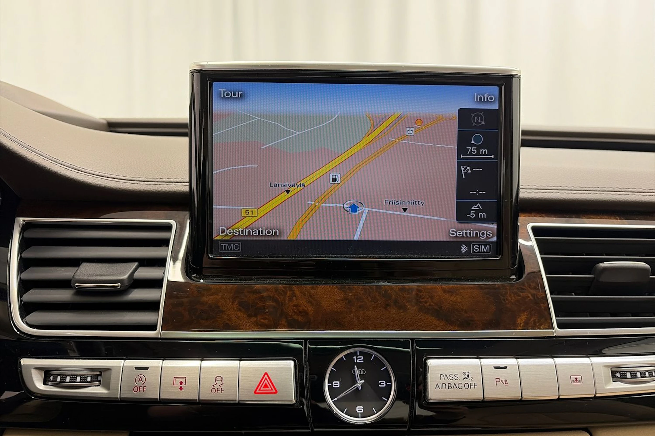 harmaa Audi A8 2016 kuva 31.