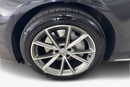 harmaa Audi A8 2016 kuva 11.
