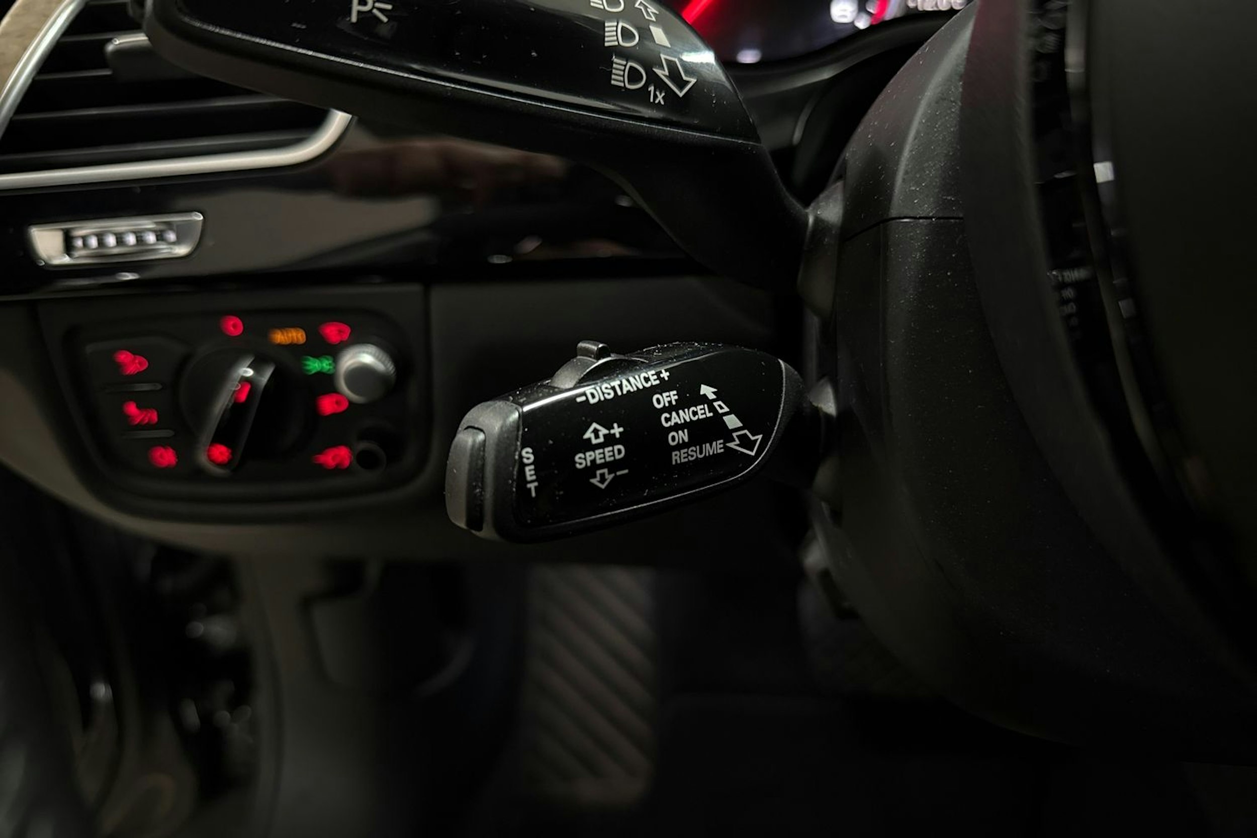 harmaa Audi A8 2016 kuva 14.