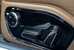 harmaa Audi A8 2016 kuva 15.