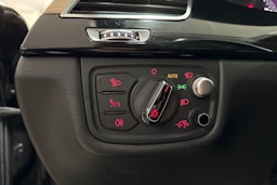 harmaa Audi A8 2016 kuva 18.