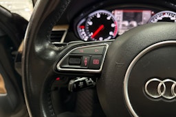 harmaa Audi A8 2016 kuva 19.