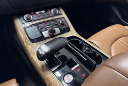 harmaa Audi A8 2016 kuva 32.