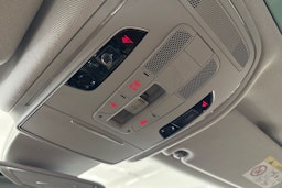 harmaa Audi A8 2016 kuva 33.