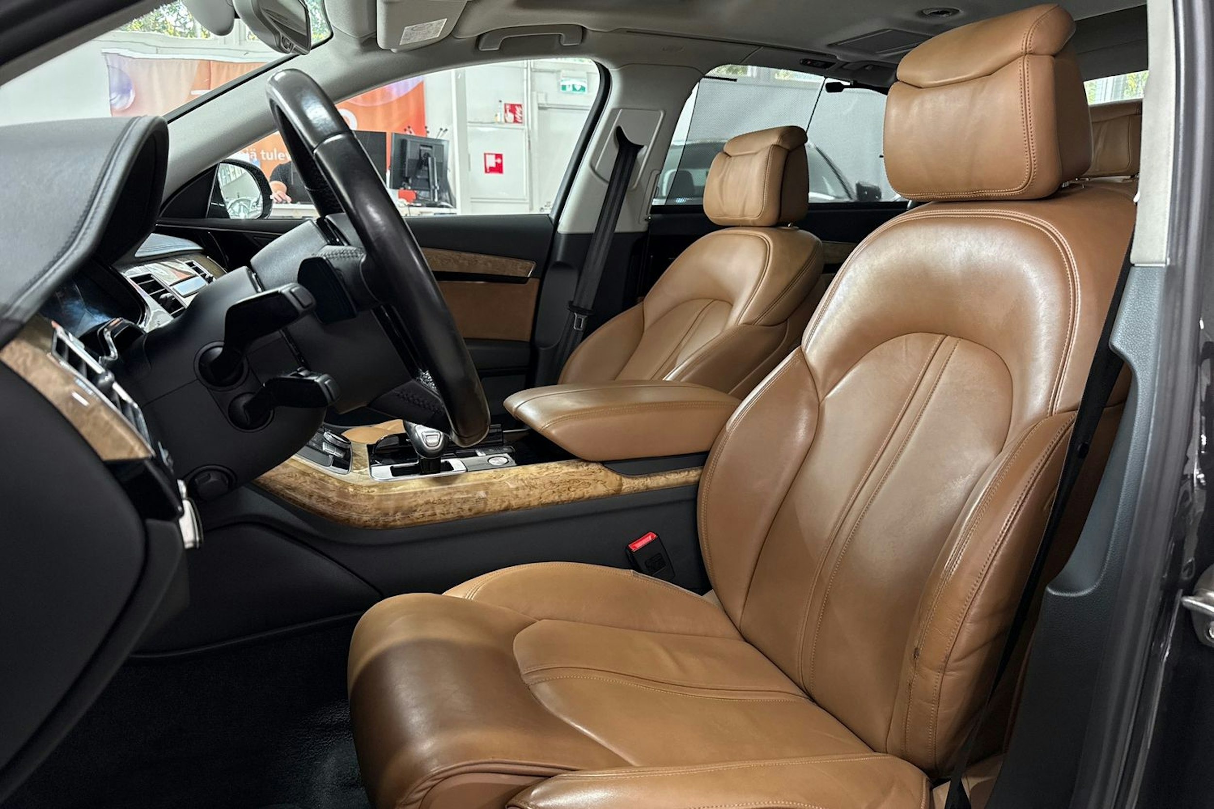 harmaa Audi A8 2016 kuva 35.