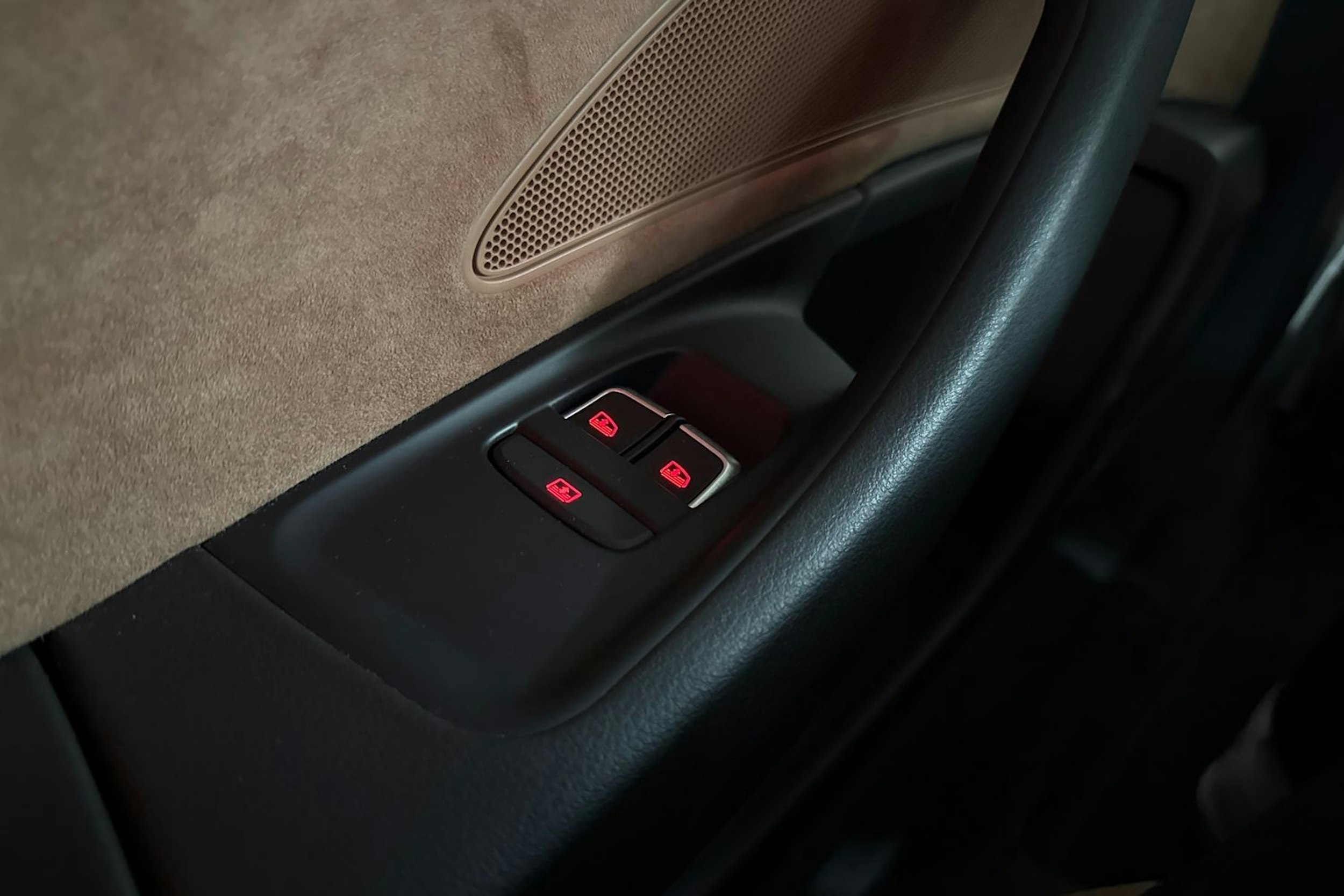 harmaa Audi A8 2016 kuva 44.
