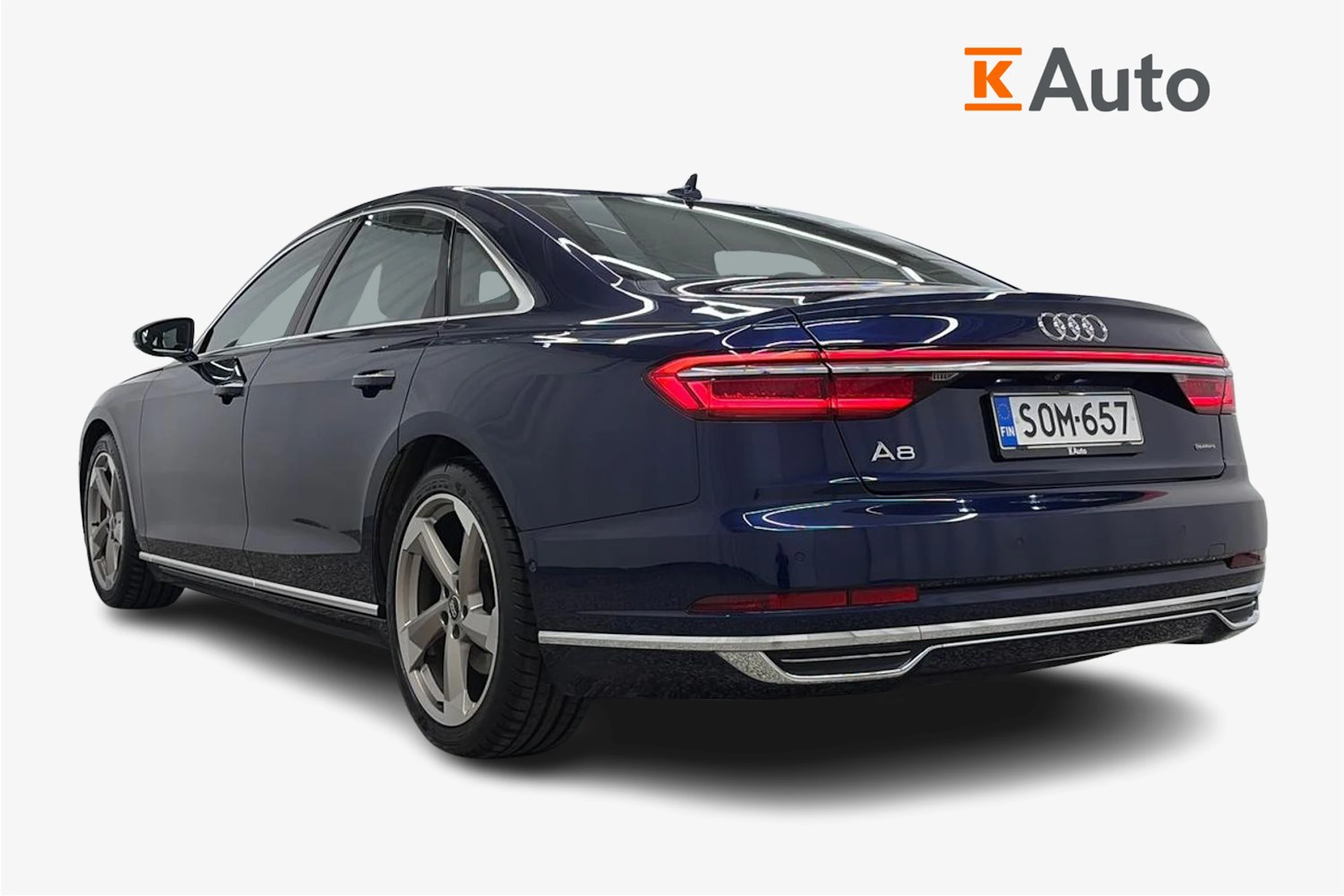 Sininen Audi A8 2018 kuva 2.