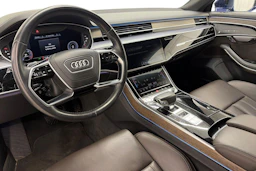 Sininen Audi A8 2018 kuva 6.