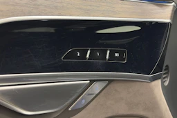 Sininen Audi A8 2018 kuva 15.