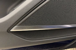 Sininen Audi A8 2018 kuva 19.