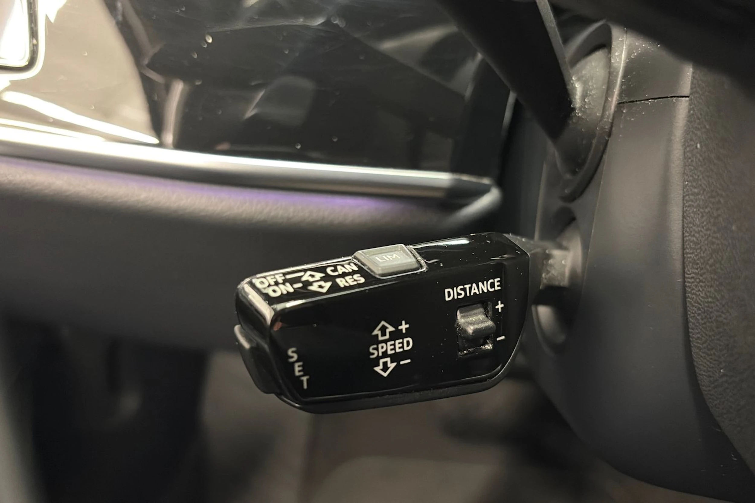Sininen Audi A8 2018 kuva 24.