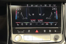 Sininen Audi A8 2018 kuva 31.