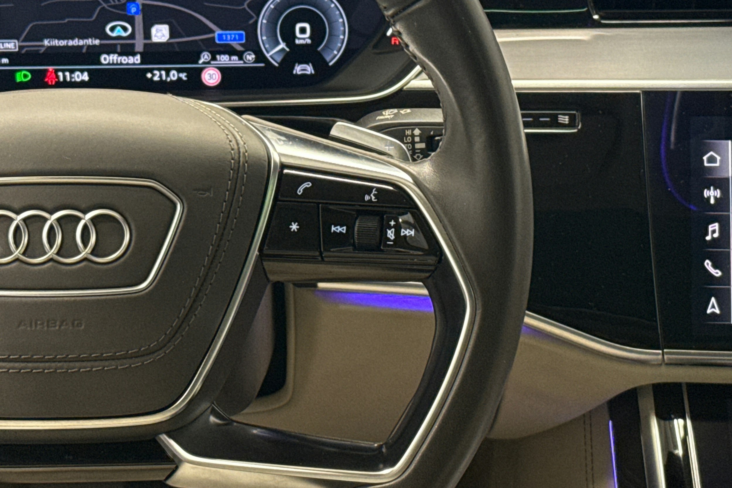 harmaa Audi A8 2019 kuva 12.