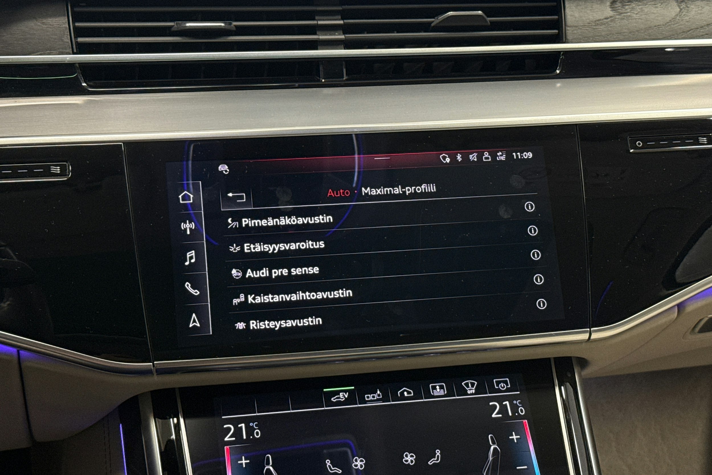 harmaa Audi A8 2019 kuva 15.