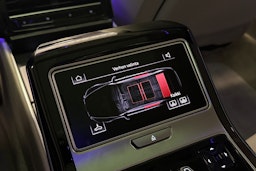 harmaa Audi A8 2019 kuva 38.