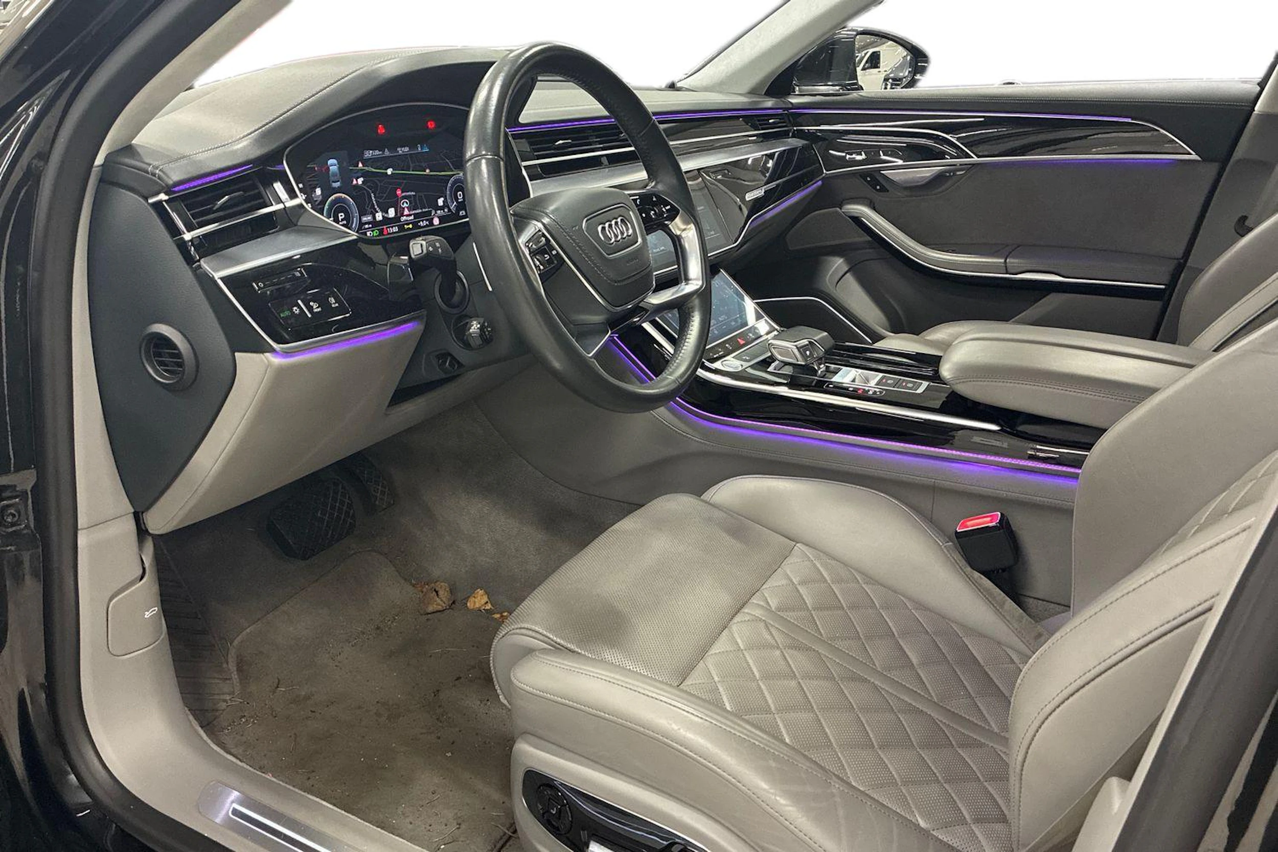 harmaa Audi A8 2020 kuva 3.