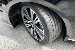 musta Audi A8 2020 kuva 13.