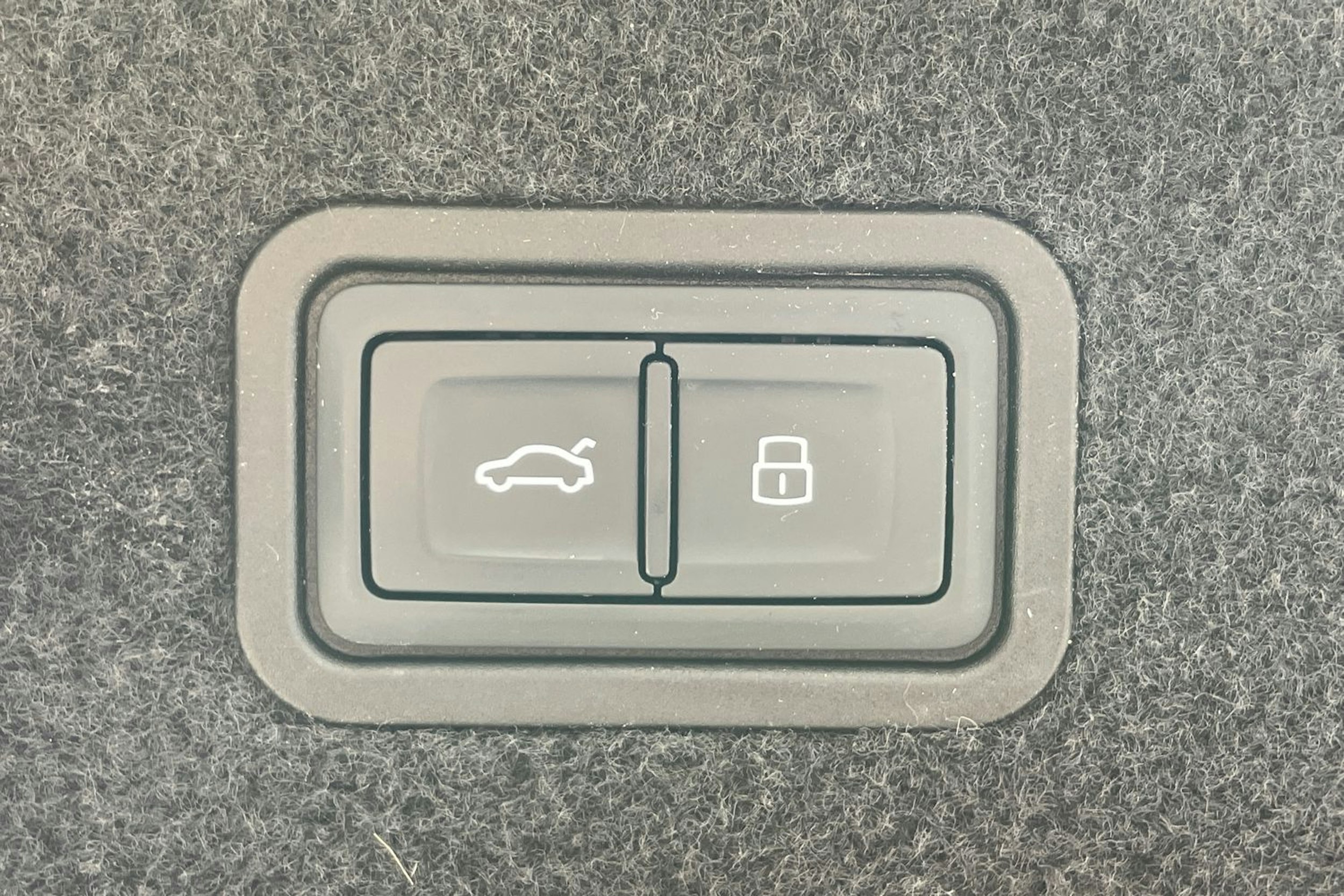 musta Audi A8 2020 kuva 15.