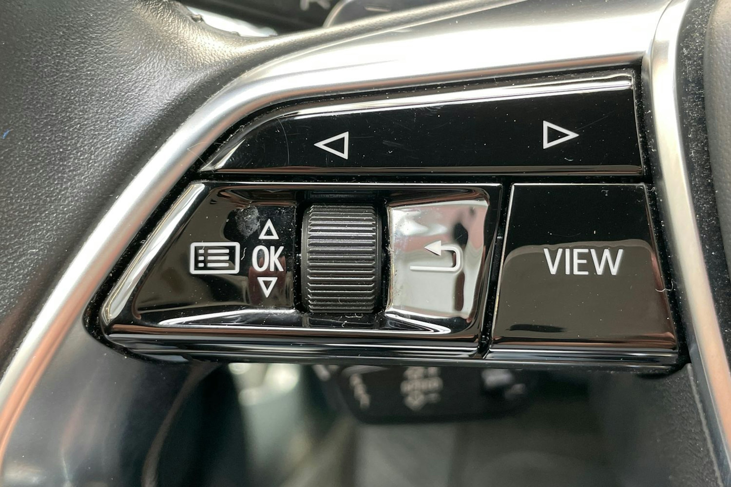 musta Audi A8 2020 kuva 22.