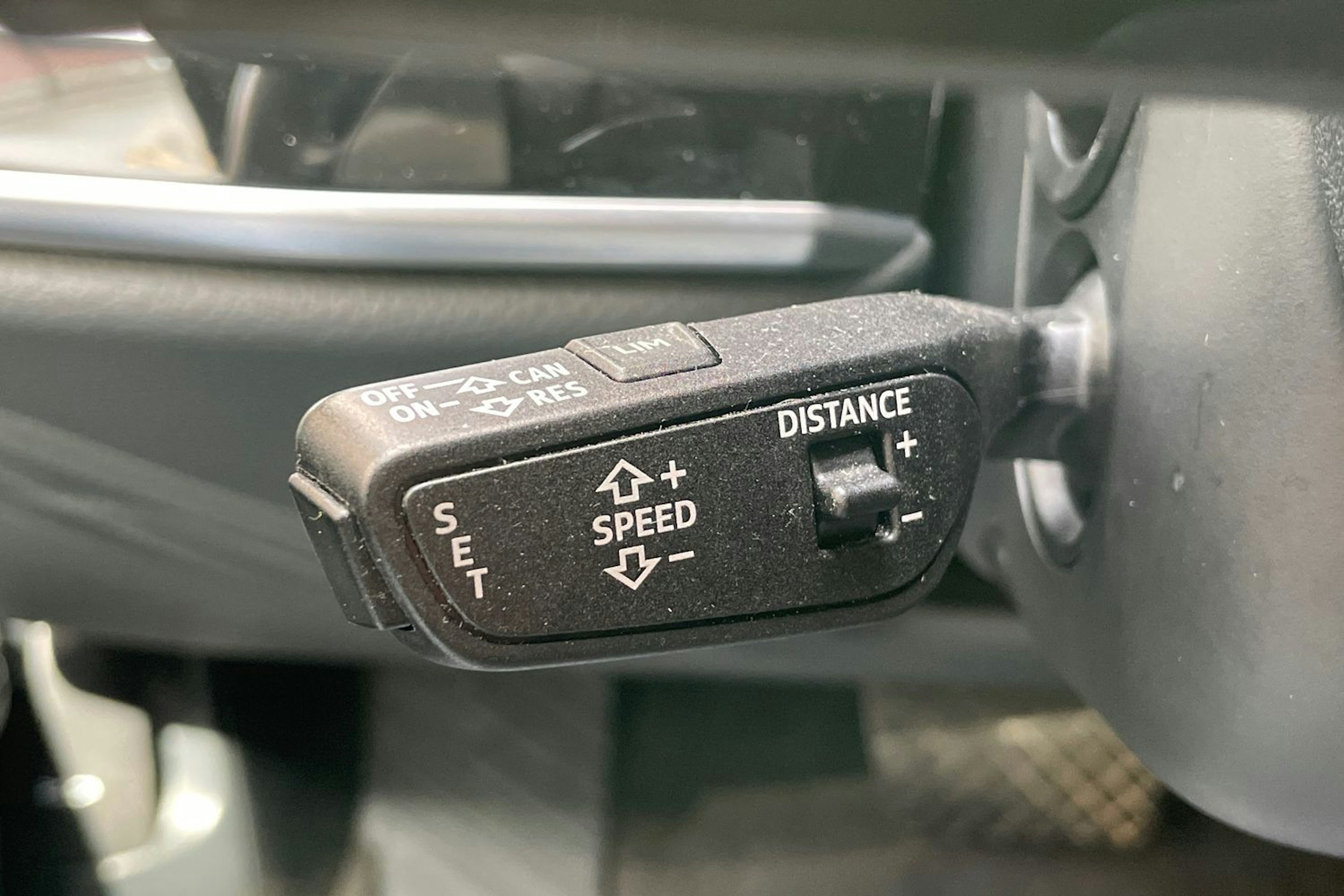 musta Audi A8 2020 kuva 24.