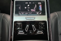 musta Audi A8 2020 kuva 35.