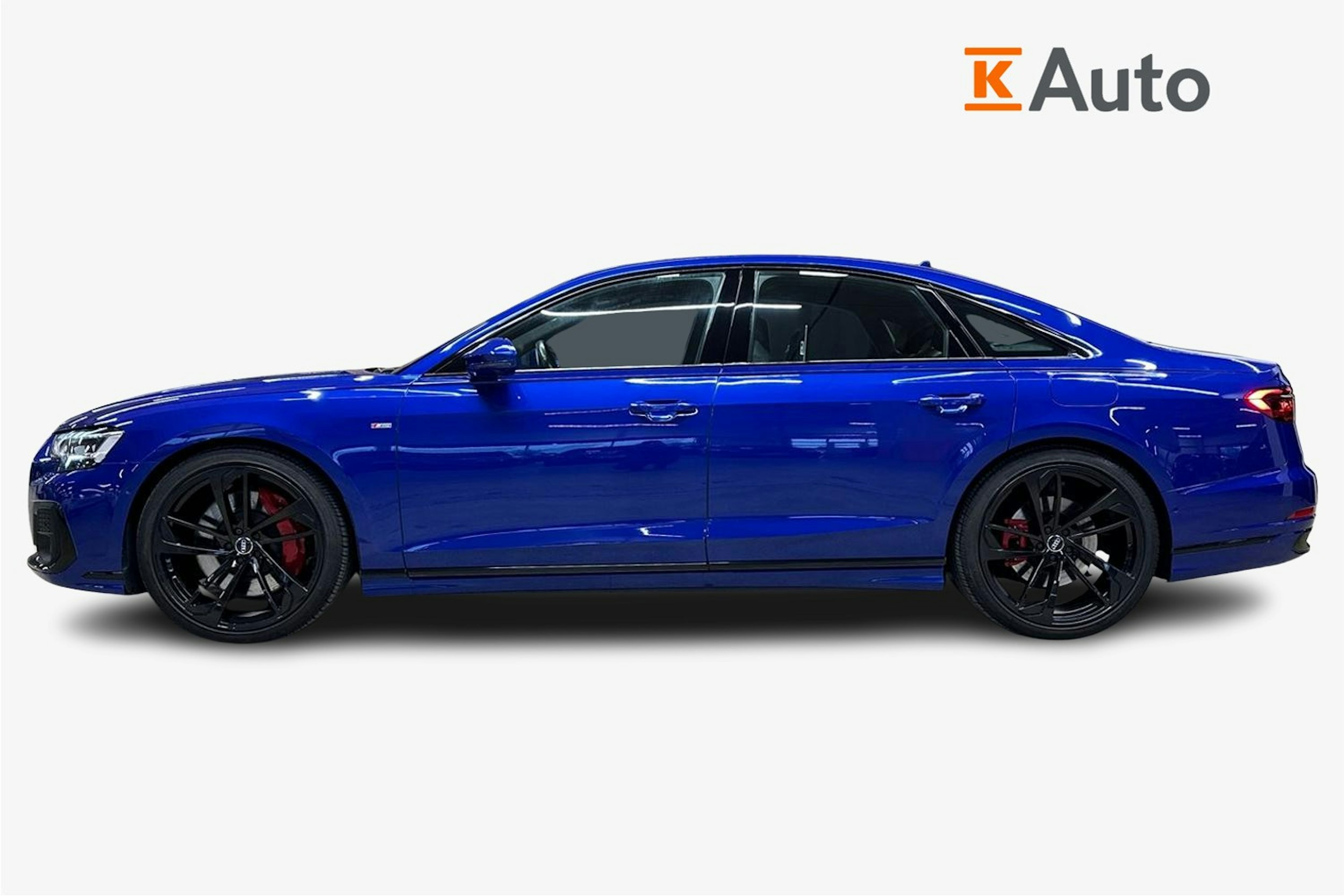 Sininen Audi A8 2022 kuva 6.