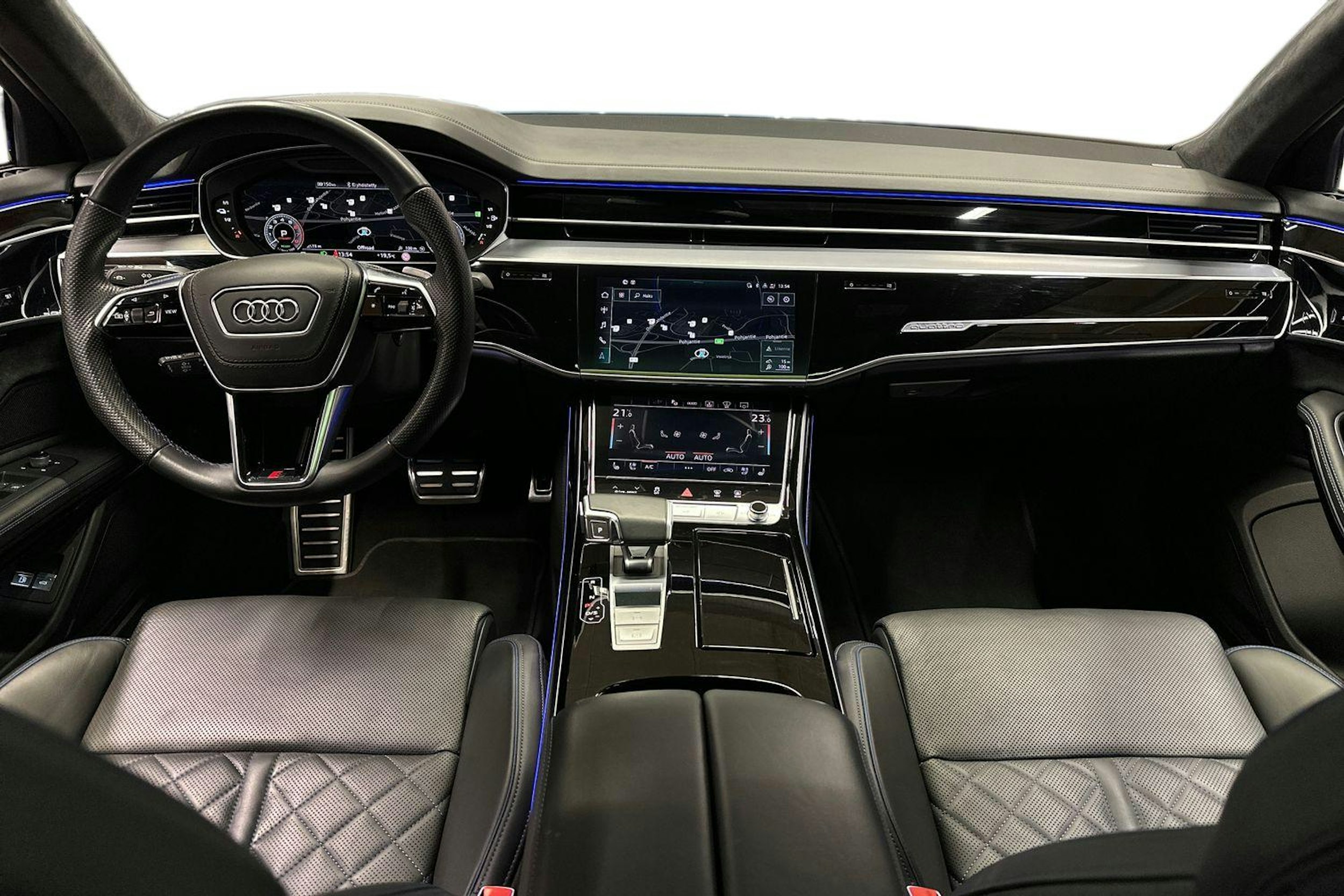 Sininen Audi A8 2022 kuva 9.