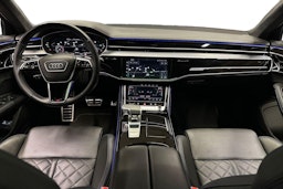 Sininen Audi A8 2022 kuva 9.