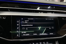 Sininen Audi A8 2022 kuva 22.