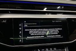 Sininen Audi A8 2022 kuva 23.