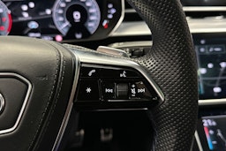 Sininen Audi A8 2022 kuva 30.