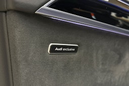 Sininen Audi A8 2022 kuva 33.