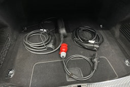 Sininen Audi A8 2022 kuva 42.