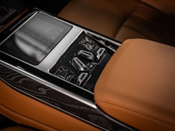met. harmaa Audi A8 2023 kuva 23.