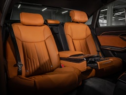 met. harmaa Audi A8 2023 kuva 24.