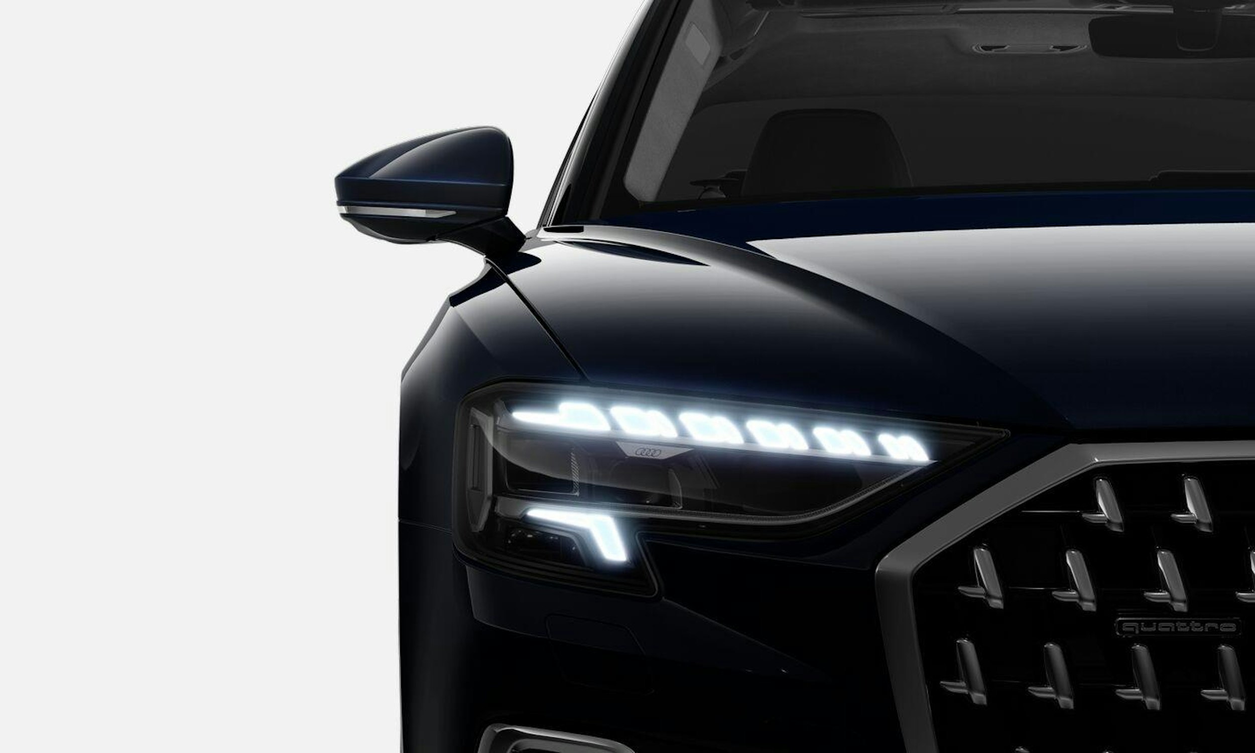 sininen Audi A8 2024 kuva 3.